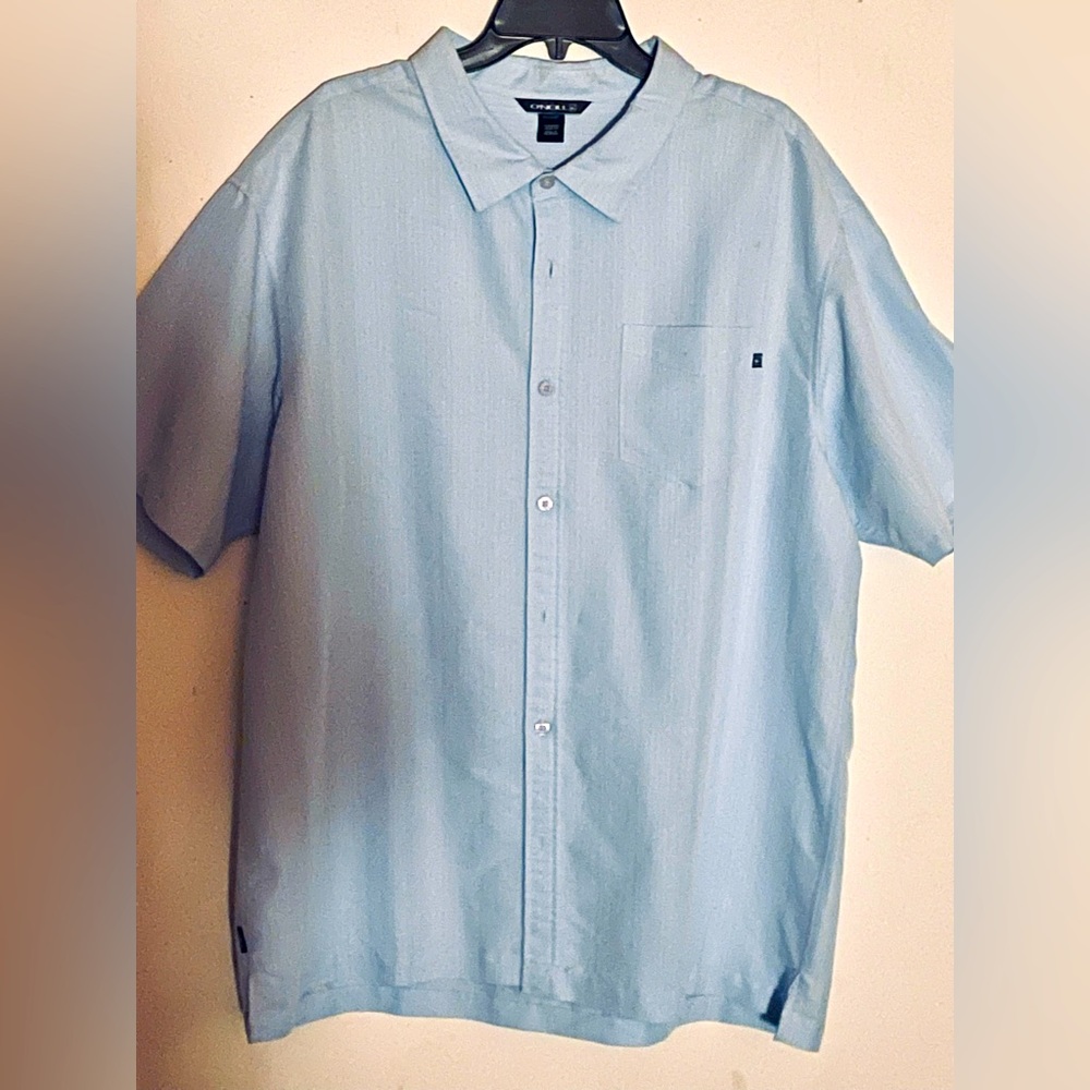 Short sleeve button up quicksilver shirt.